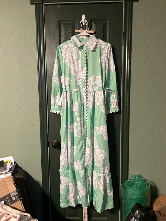 Amazon Mint Green and White Floral Maxi Shirt Dress - Picture 2 of 3